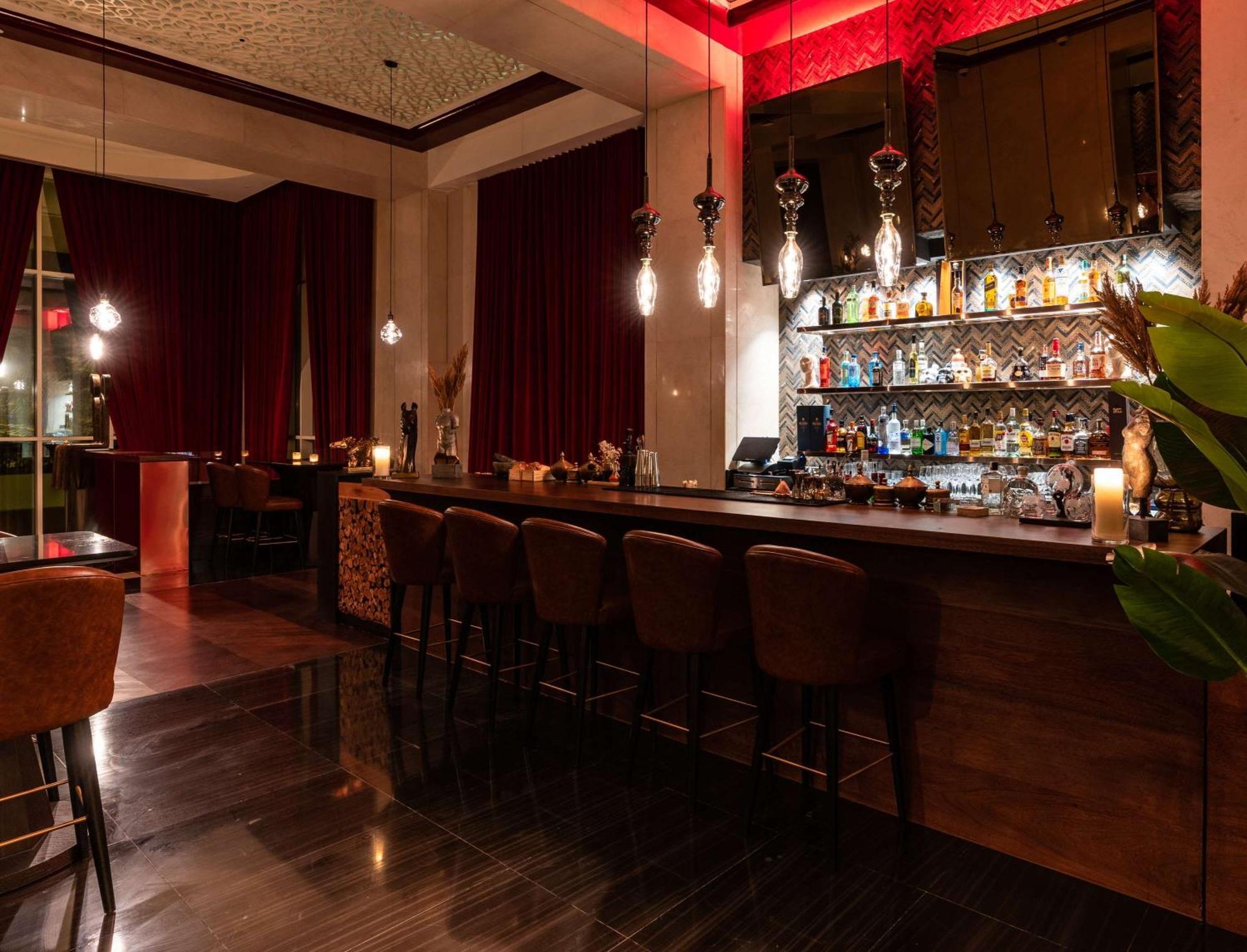 Park Hyatt Abu Dhabi Hotel&Villas Esterno foto The bar at the 21 Club